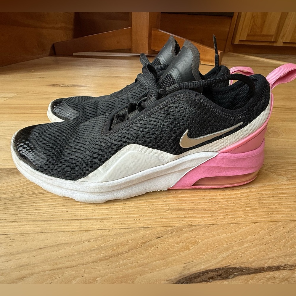 Nike Youth Black and Pink Air Sneakers Youth Size 5